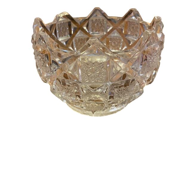 Westmoreland Glass crisscross quilt candy dish bridle‎ rosette clear glass heavy - Picture 1 of 4